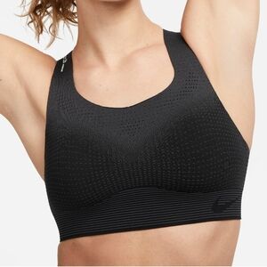 Nike swoosh flyknit high impact sports bra XL (A-B)